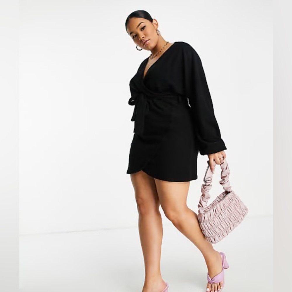 ASOS DESIGN Curve super soft balloon sleeve wrap mini dress in black sz 24 NWT